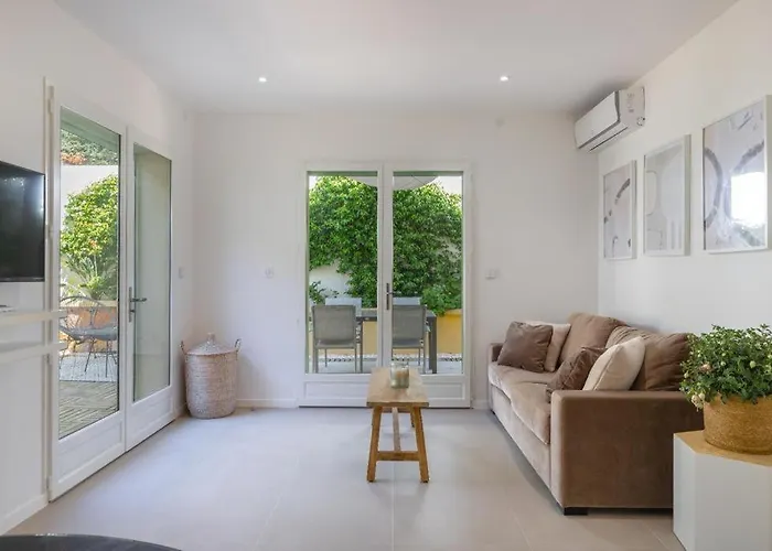 Ab Cap French Riviera - Cap D'antibes * 昂蒂布